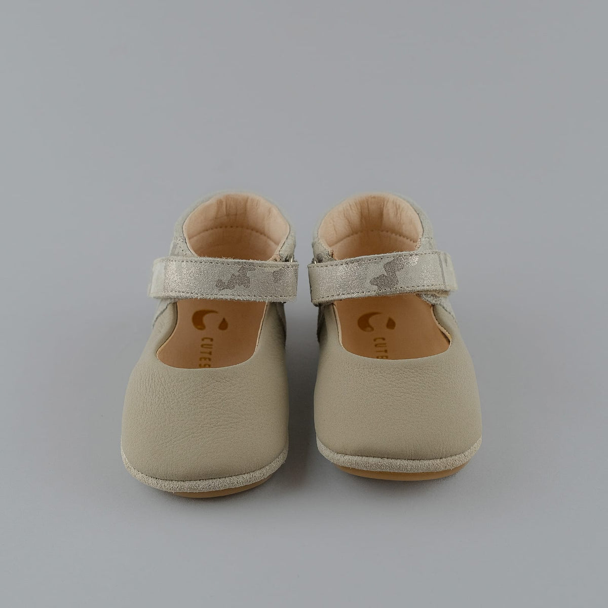 Escarpins Bébé Beige Élégants – Douceur & Confort pour Premiers Pas